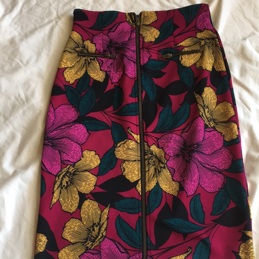Floral zip skirt